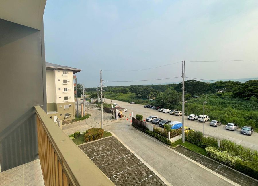 Evoliving Parkway, Canlubang, Calamba, Laguna image 3