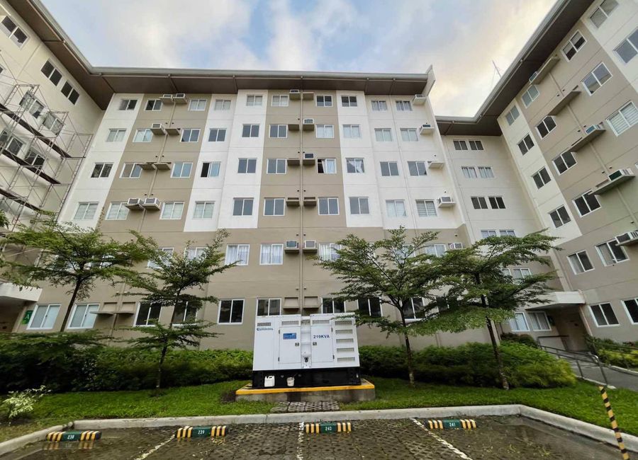 Evoliving Parkway, Canlubang, Calamba, Laguna