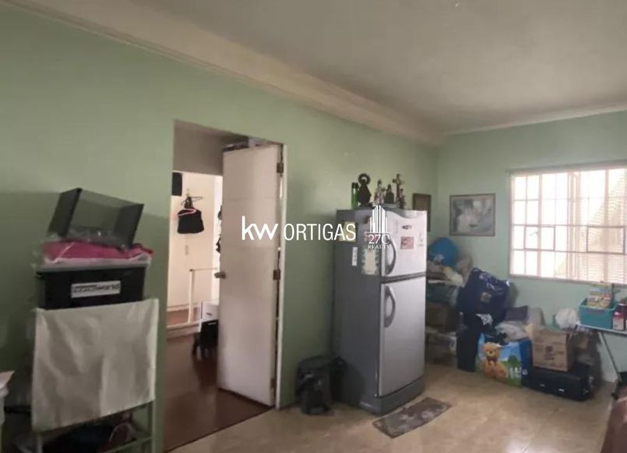 Balimbing Street, Town & Country Executive Village, Mayamot, Antipolo, Rizal image 3
