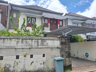 RUMAH MODERN ONE GATE DI PERUM ISTANA FAMILY BYPASS NGURAH RAI DENPASAR