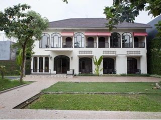 Rumah Usaha di Raya Wiyung Murah Hanya 16 Juta/meter Butuh Cepat Laku
