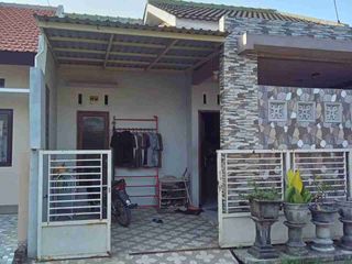 dijual rumah siap huni di ganting Gedangan sda