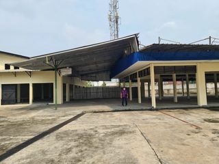 Pabrik strategis dikawasan Pasar Rebo Luas 5696 M2 Siap Pakai