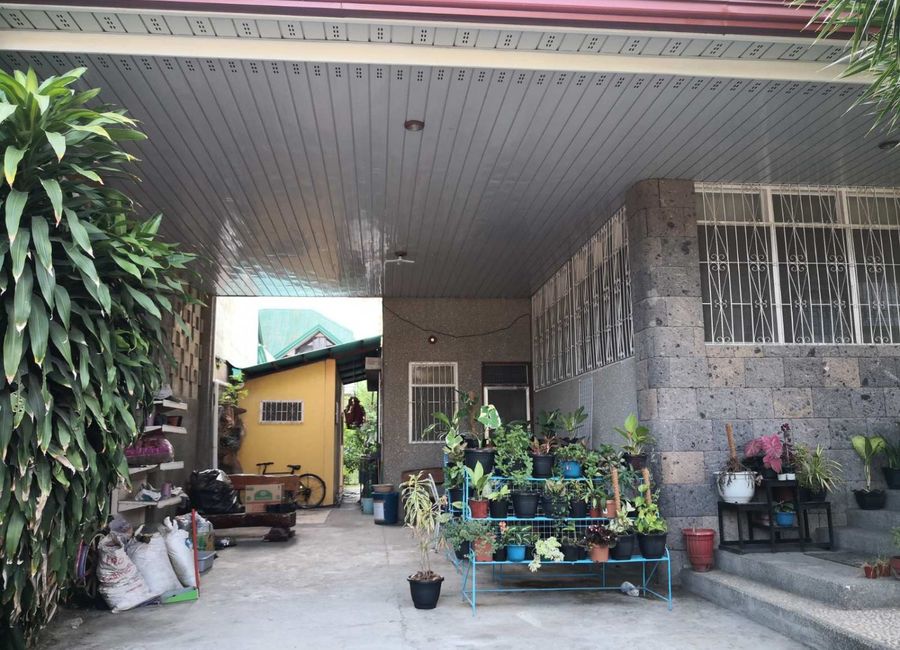 Store Space Display Center Commercial Office Warehouse Staff House ...