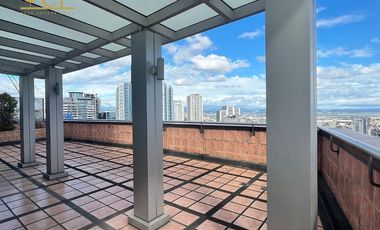 Regent Parkway Penthouse unit for Sale