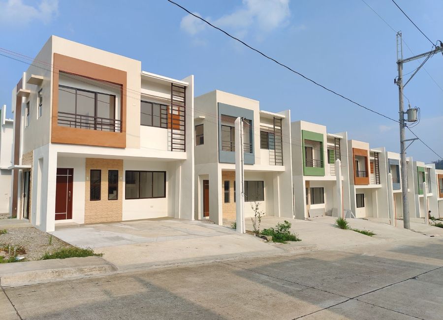 Mission Hills Boulevard, San Roque, Antipolo, Rizal image 3