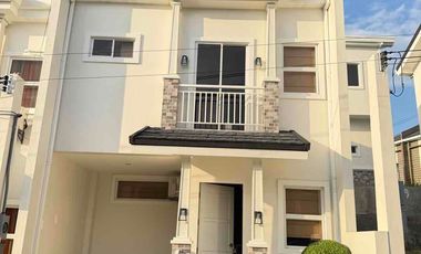 4Bedroom House and Lot for Sale Townhouse Seaview & Mountain View In Minglanilla Cebu