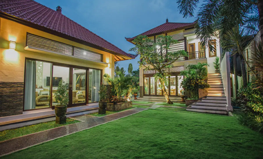 Leasehold - Exquisite 4-Bedroom Estate Luxury Living with Pool, Gym, and Expansive Garden