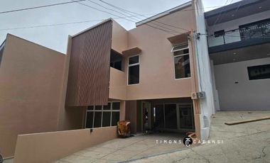 Your Options Await: Stunning House for Sale in Baguio City!