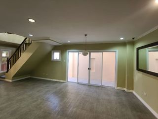 Townhouse for Sale or Rent in Cebu City, 4 Bedroom, gated in Lahug near JY Square mall.