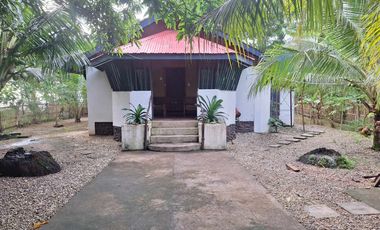 AKLAN RESTHOUSE W/ BEACHFRONT
