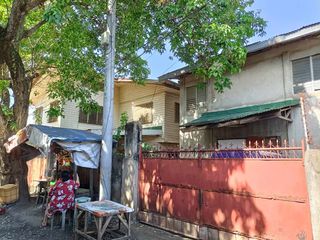 OLD HOUSE AND LOT IN BANILAD, MANDAUE CITY, CEBU.