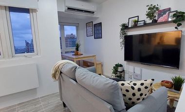 3-Bedroom Penthouse Condominium Unit in Victoria de Makati, Makati City