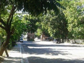 PRIME LOT FOR SALE IN HILLSBOROUGH, ALABANG VILLAGE, MUNTINLUPA CITY P90K PER SQ.M