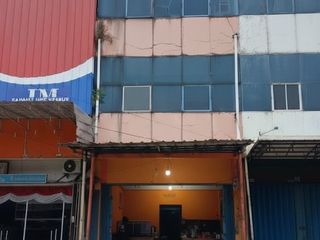 Ruko Strategis, dekat pusat kota bisnis. Nego sampai jadi