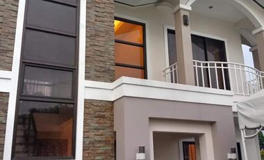 HOUSE & LOT FOR SALE