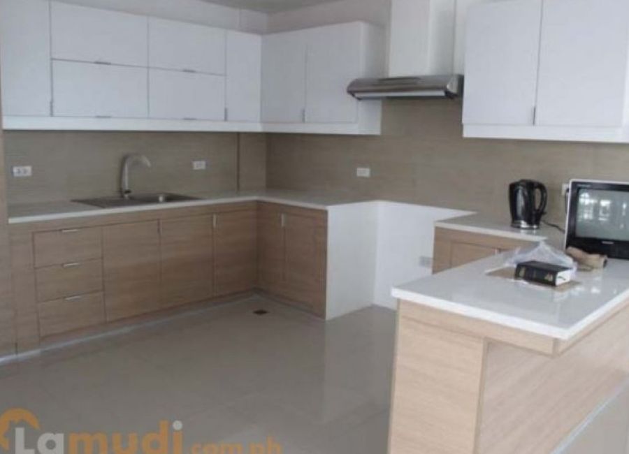 Greenwoods Townhouse Pasig City