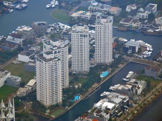 DIJUAL  MURAH TOWN HOUSE 3,5 lantai