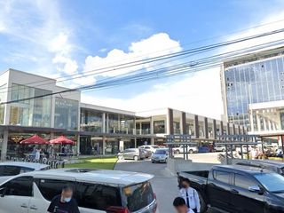 Bonifacio District & Faustina Center
