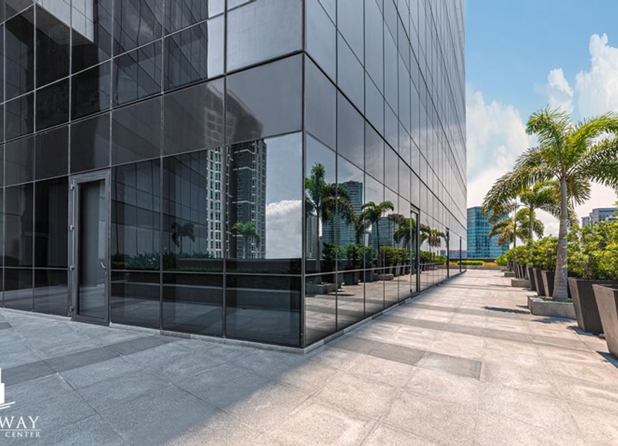 Parkway Corporate Center