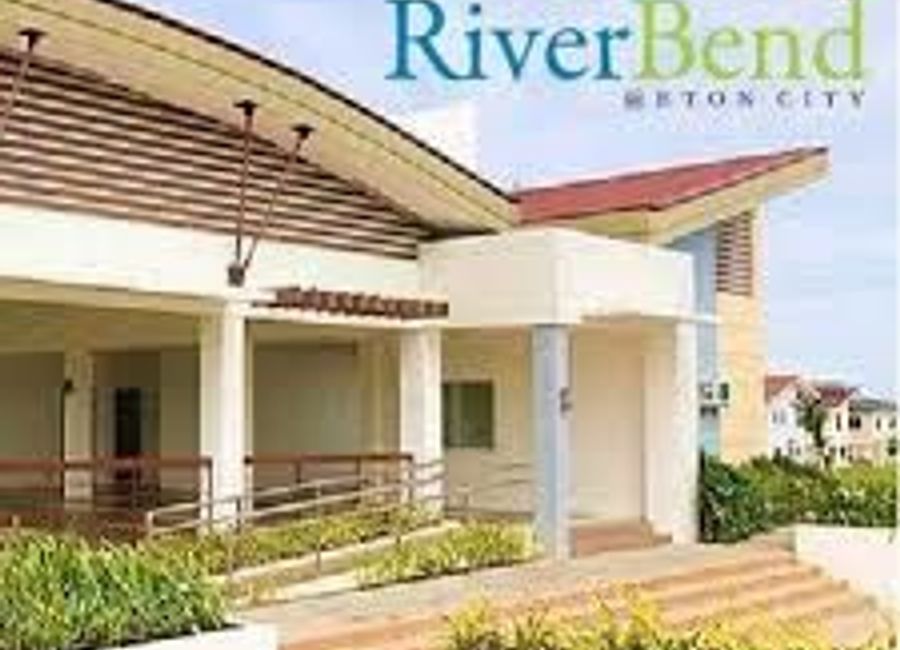 Riverbend, Malitlit, Santa Rosa, Laguna