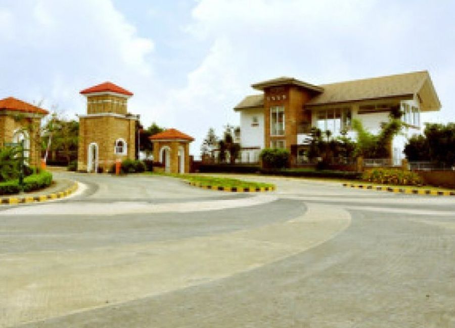 Splendido Taal Towers