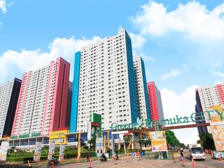 Green Pramuka Square
