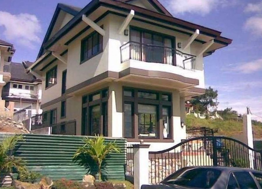 LOYOLA GRAND VILLAS