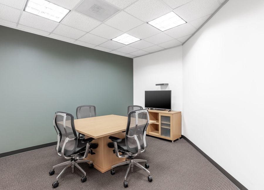 Regus GKM Green Tower