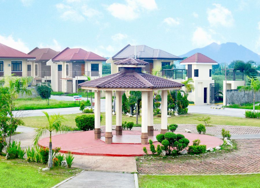 Bridgepointe Place