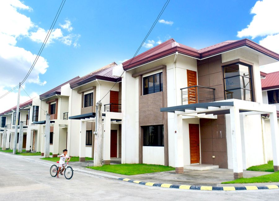 Bridgepointe Place