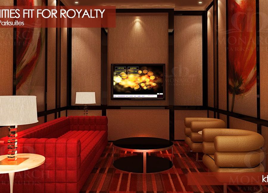 Monarch Parksuites