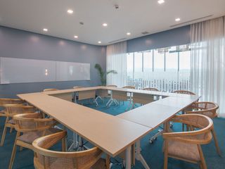 For Rent Co-working Seats in 6F,ONE WEST AEROPARK, Clark