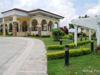 The Villas at South Forbes