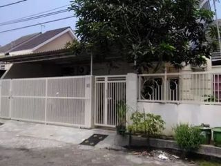 Puri Gunung Anyar Regency