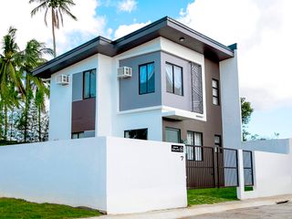 3 bedrooms house and lot in Lipa