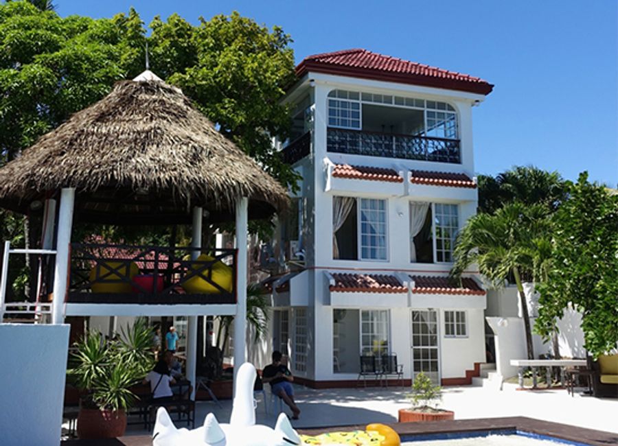 The Seaside Villa