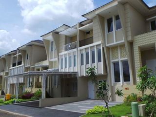 Water Spring by Grand Wisata