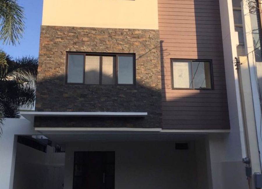 Mahogany Place - Taguig