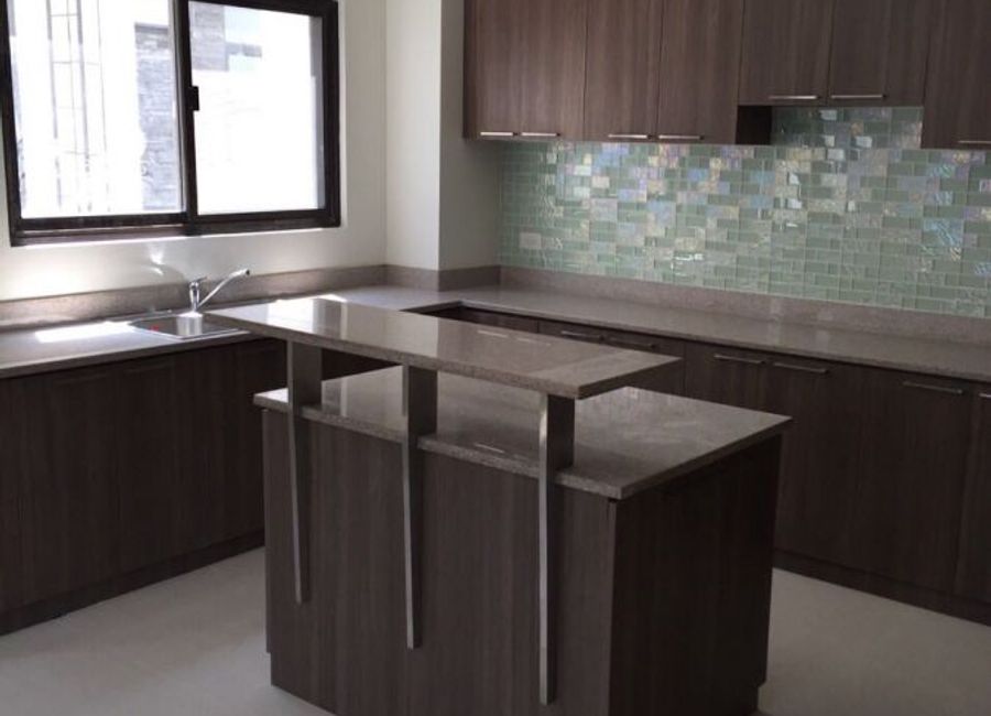 Mahogany Place - Taguig