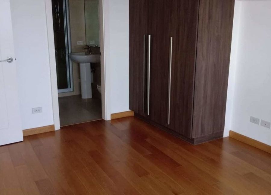 Acqua Private Residences