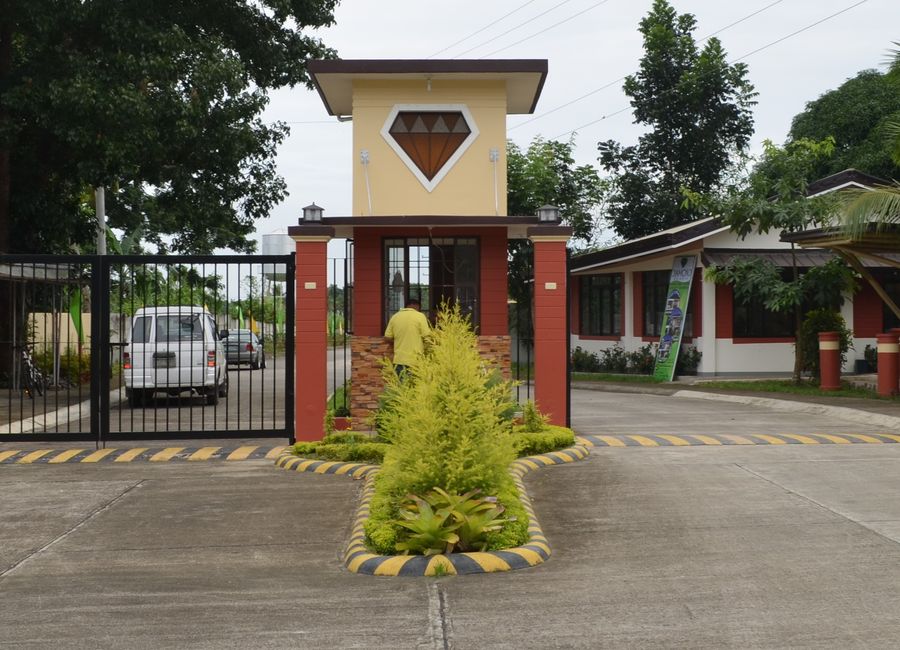 B. Reyes Street, Latag, Latag, Lipa, Batangas