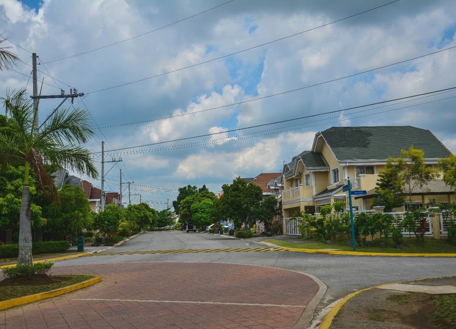 Laguna Bel-Air