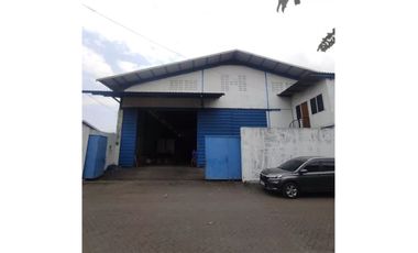 Murah Romokalisari Gudang Cocok untuk industri/ Gudang ada loading dock