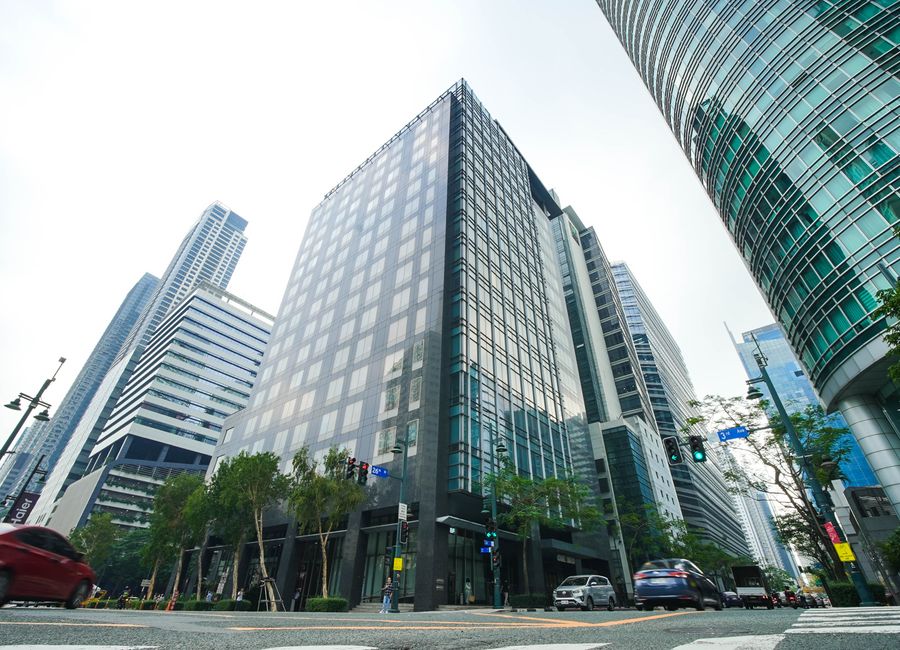 One|NEO in Fort Bonifacio| Lamudi.com.ph