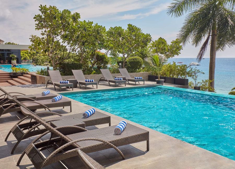 The Reef Mactan