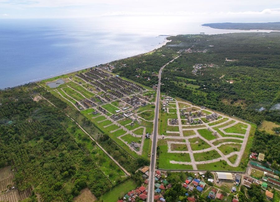 Seafront Residences - House and Lot