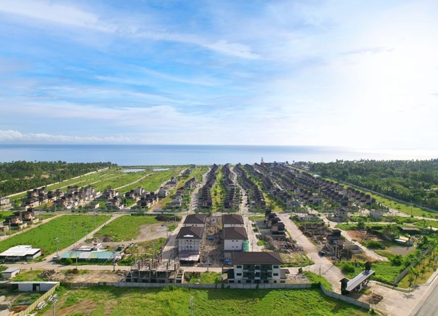 Seafront Residences - House and Lot