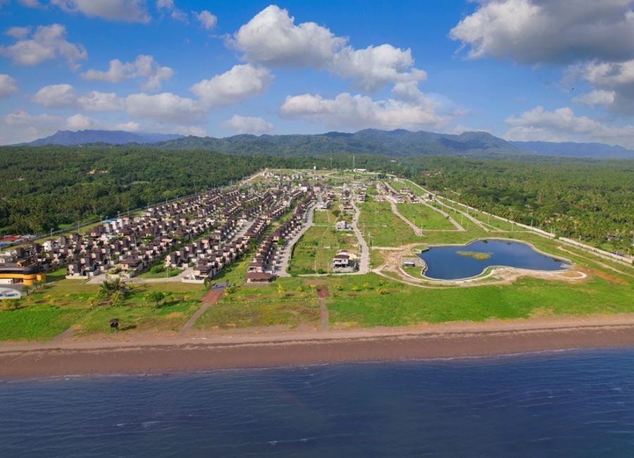 Seafront Residences - House and Lot