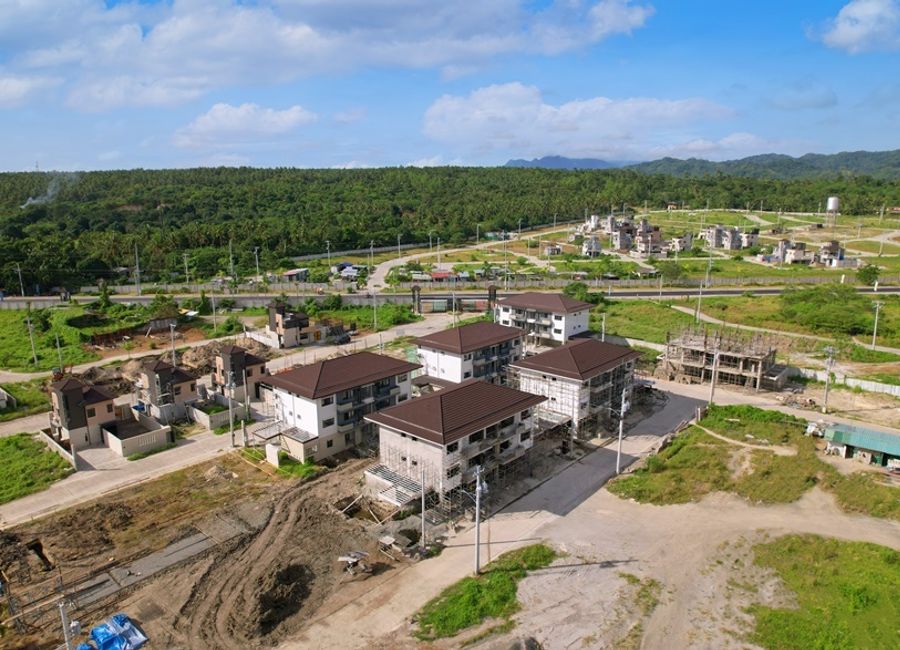 Seafront Residences - House and Lot